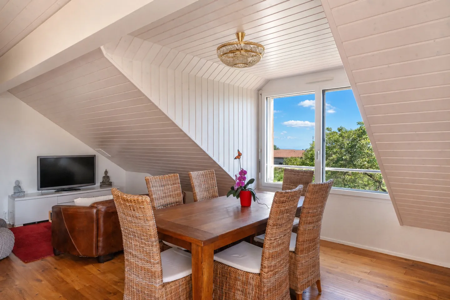 3,5-Zimmer-Wohnung mit Blick auf die Alpen und den Jura in Reverolle - Foto 3 von 13
