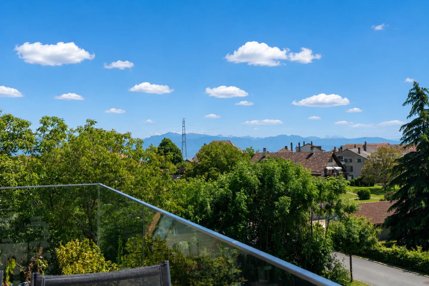 3,5-Zimmer-Wohnung mit Blick auf die Alpen und den Jura in Reverolle - Foto 11 von 13