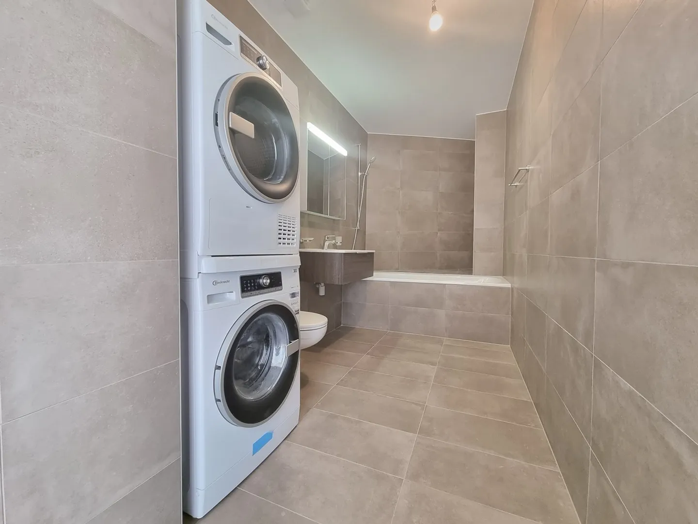 BEL APPARTAMENTO DI 3,5 LOCALI CON TERRAZZA - Foto 7 di 10