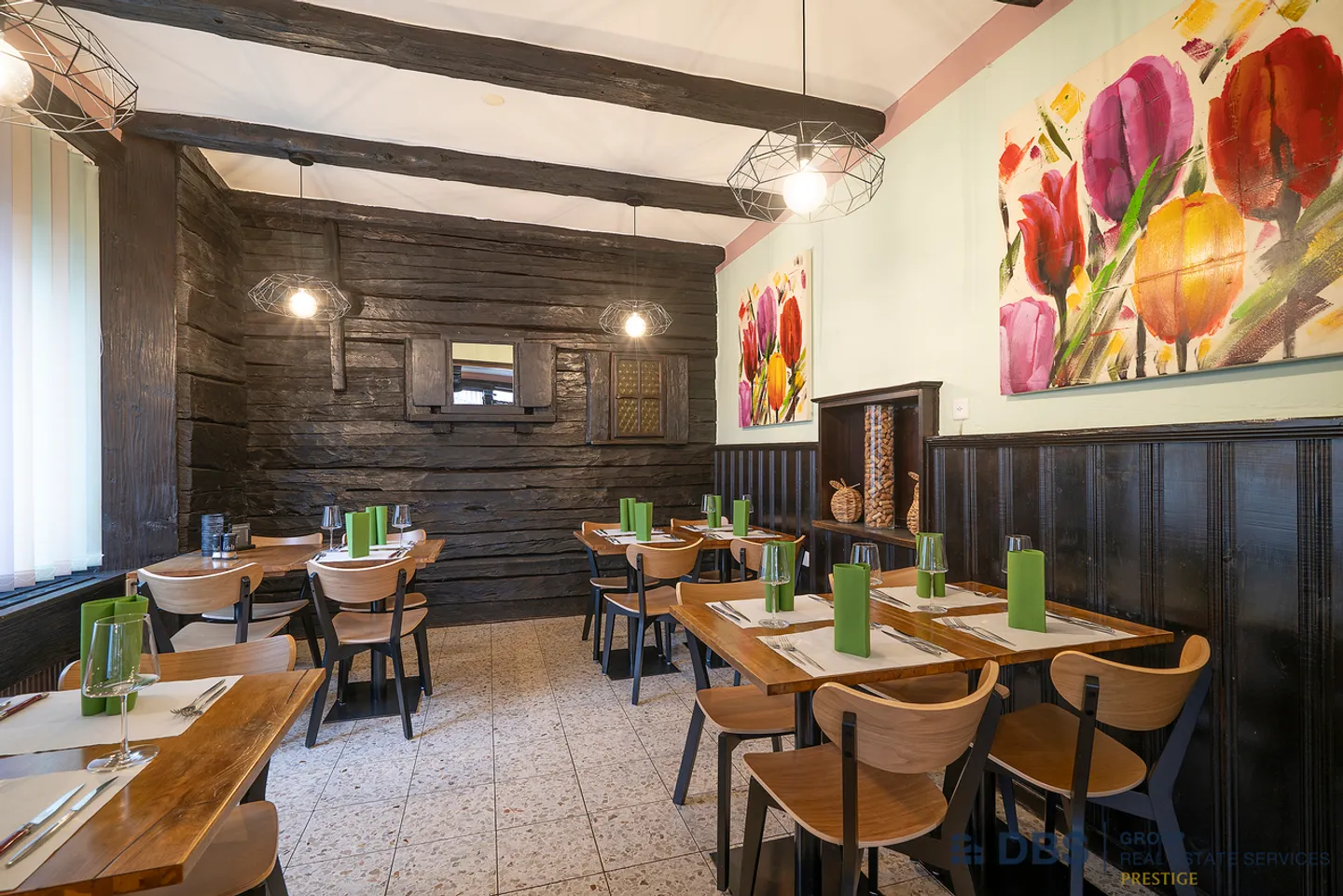 Café-restaurant "Les 3 Suisses" with outbuildings - Photo 4 of 10