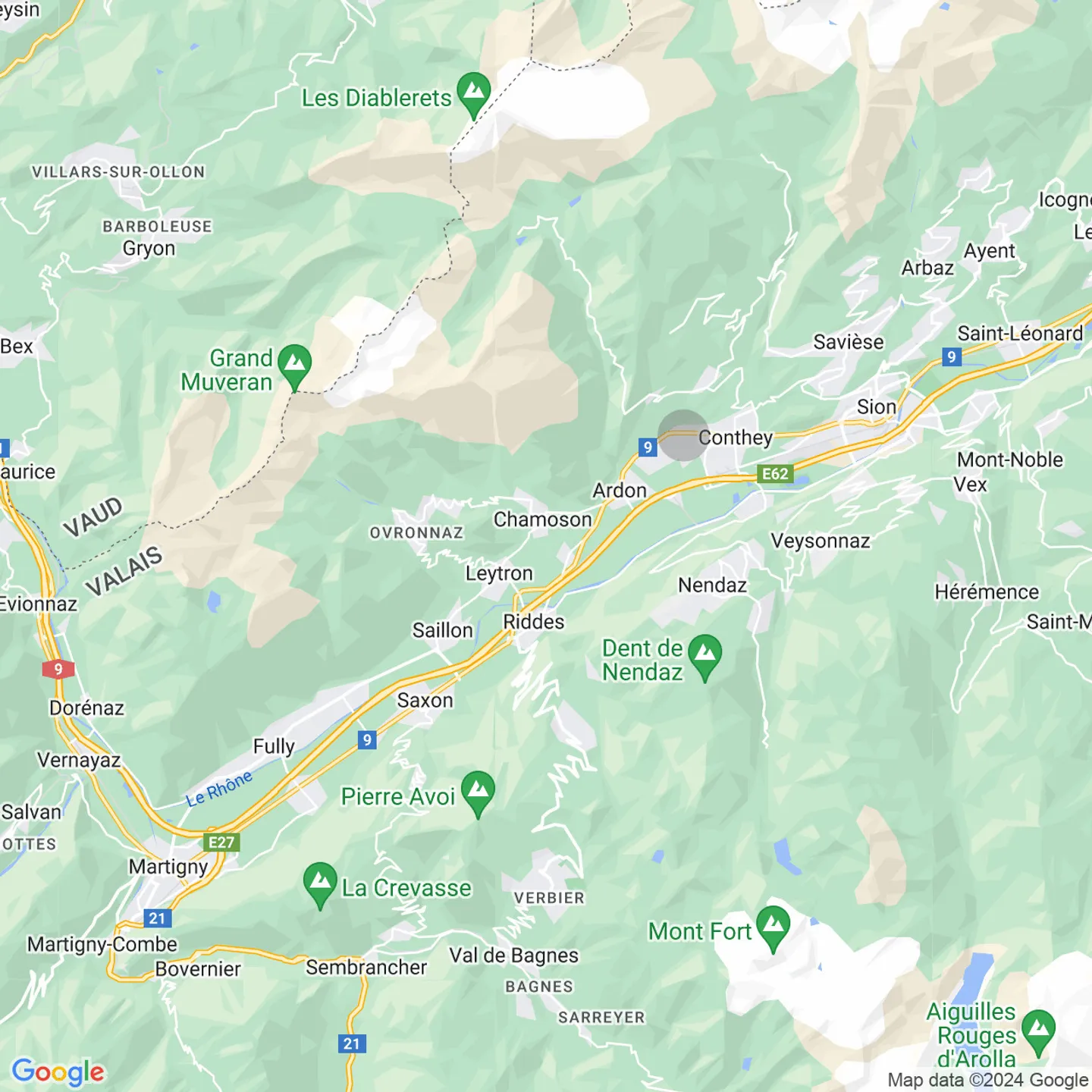 Family home with charm, to reinvent in your image - Photo 11 of 12