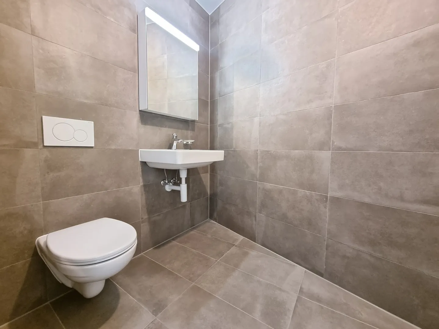 APPARTAMENTO DI 2.5 LOCALI CON BALCONE - Foto 5 di 7