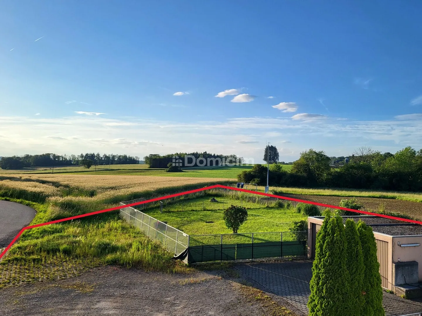 House to renovate on large building plot and garages - Photo 2 of 13