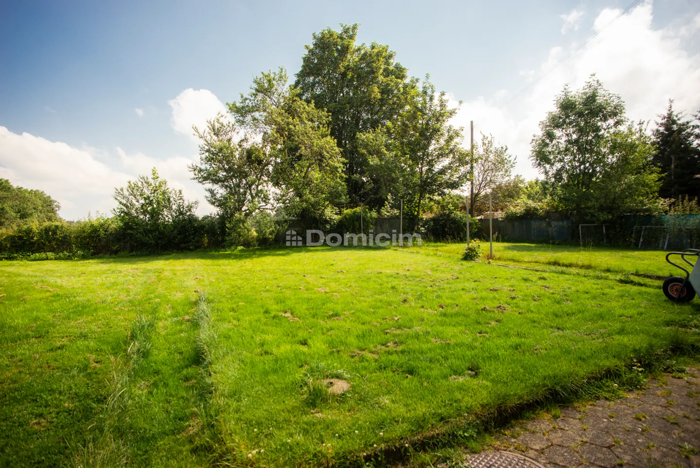 House to renovate on large building plot and garages - Photo 11 of 13