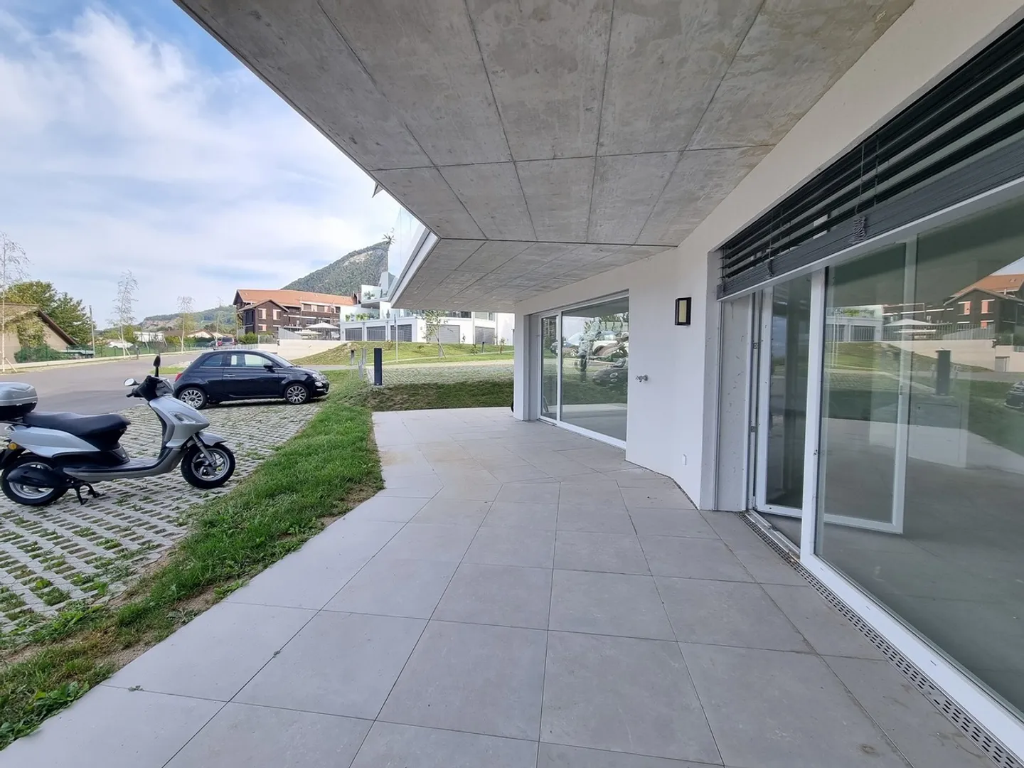 NEW! COMMERCIAL SPACE OF 69m² WITH TERRACE-GARDEN - Photo 8 of 9