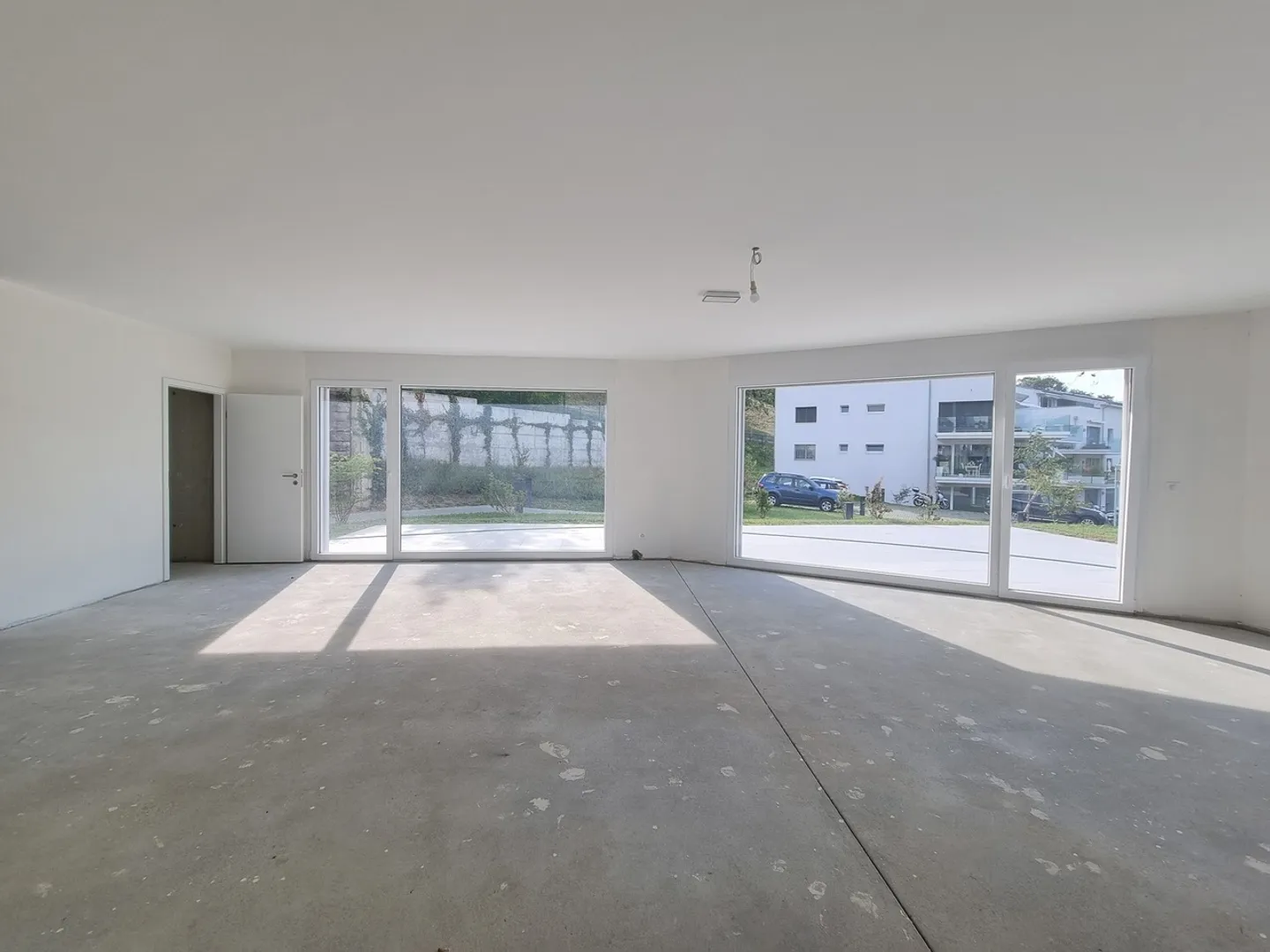 NEW! COMMERCIAL SPACE OF 75m² WITH TERRACE-GARDEN - Photo 7 of 7