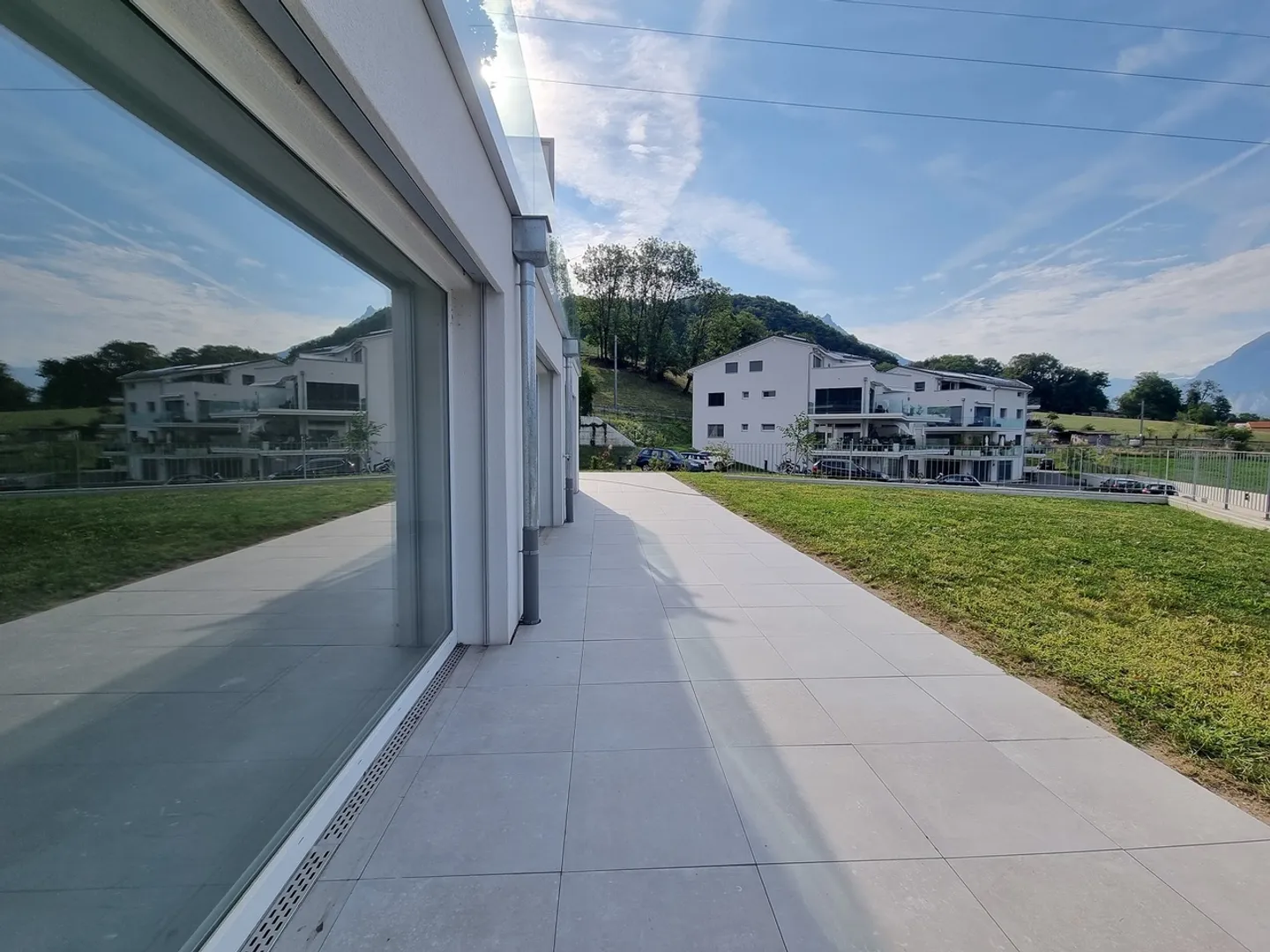 NEW! COMMERCIAL SPACE OF 117m² WITH TERRACE-GARDEN - Photo 5 of 7