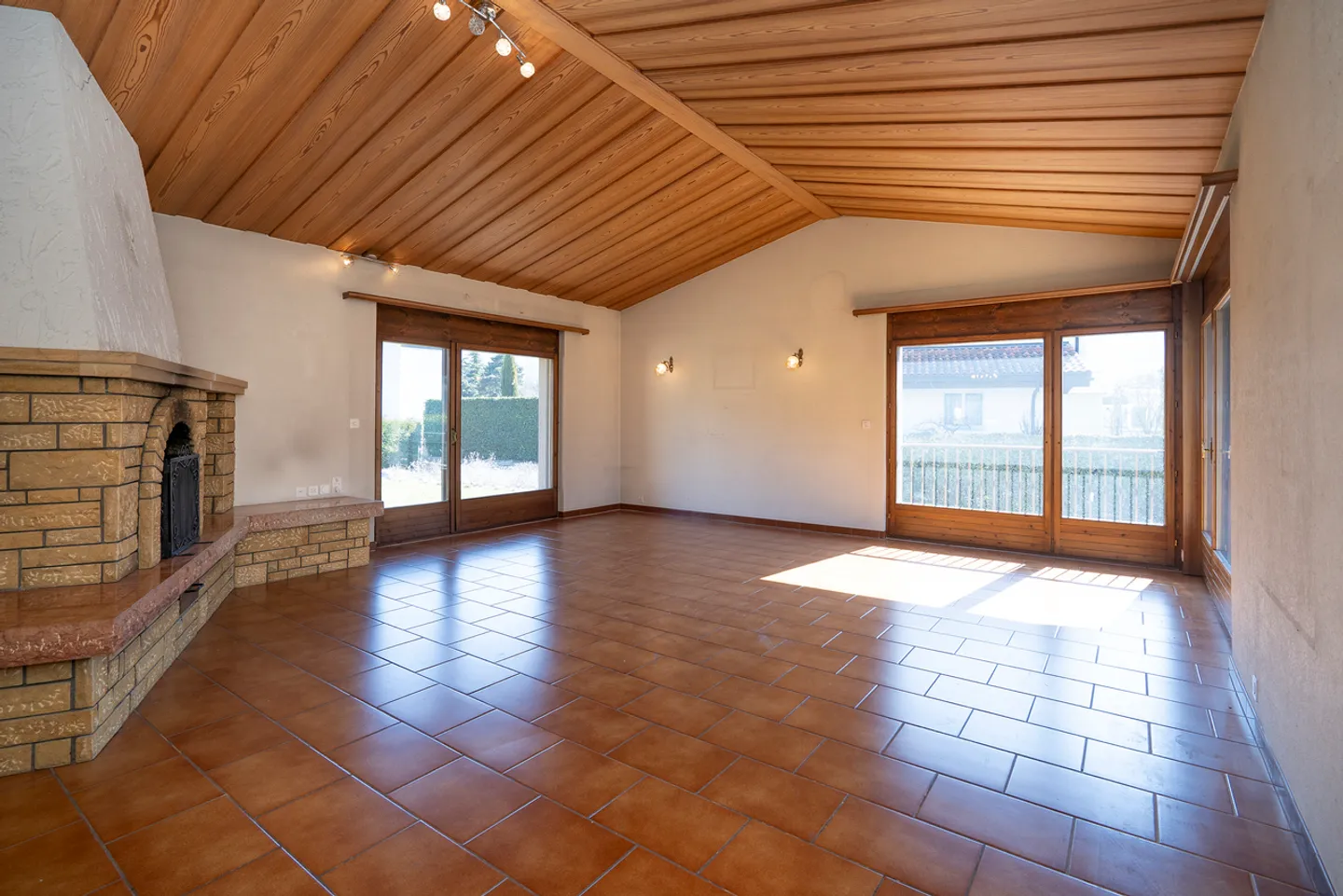 Villa Charmante avec Potentiel - Photo 3 sur 13