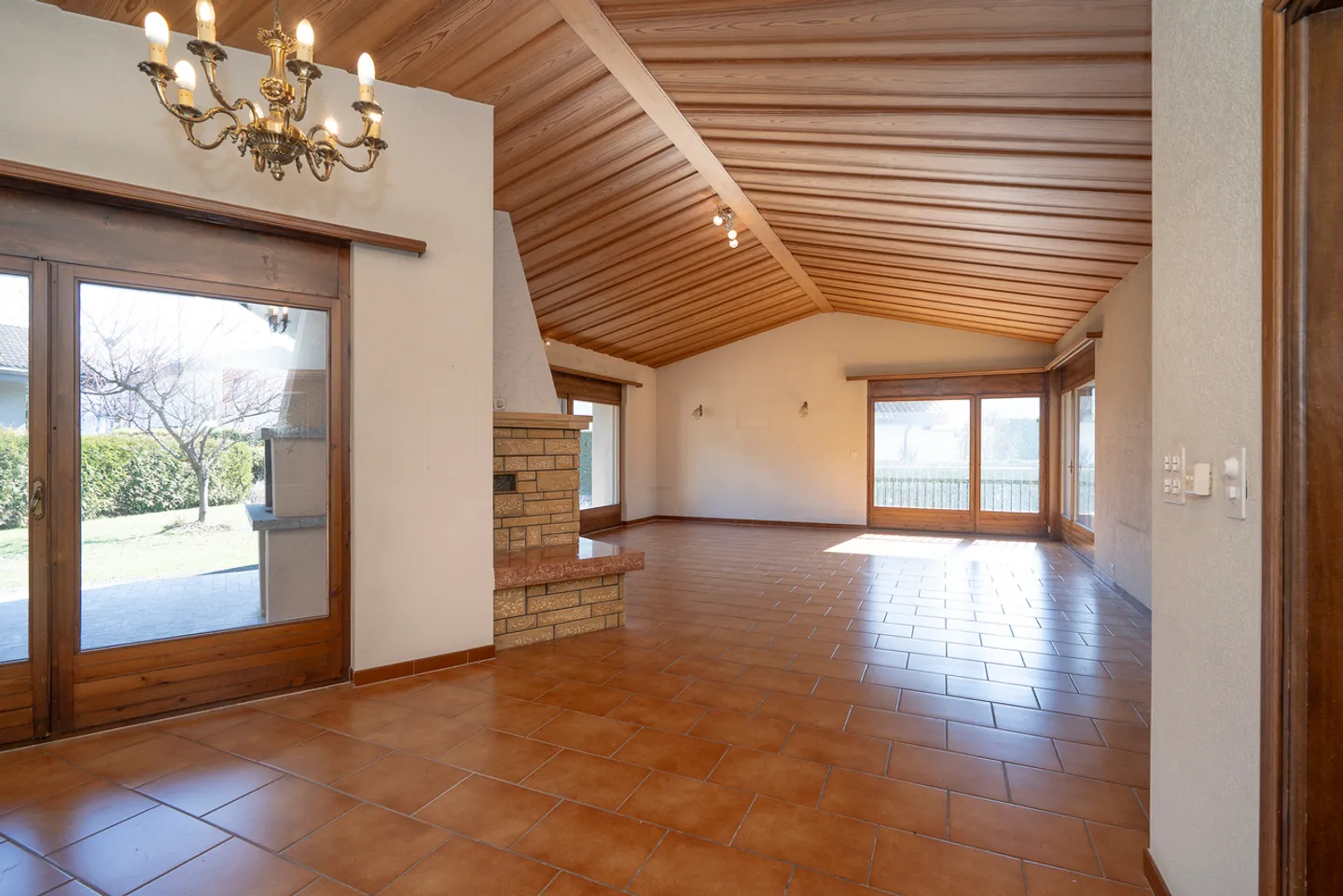 Villa Charmante avec Potentiel - Photo 2 sur 13