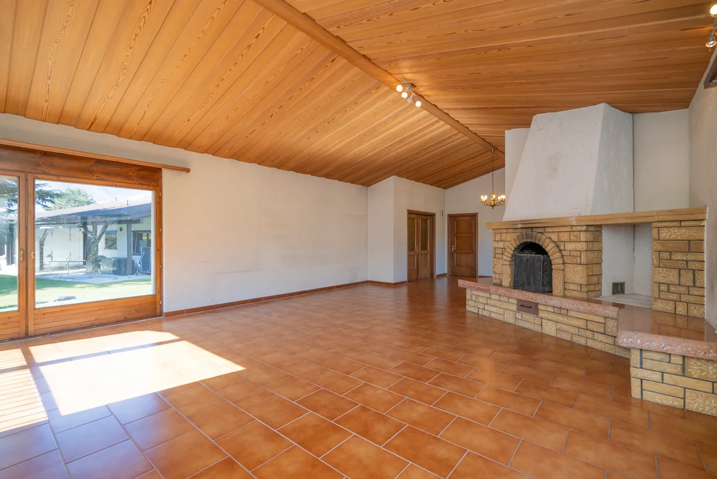 Villa Charmante avec Potentiel - Photo 5 sur 13