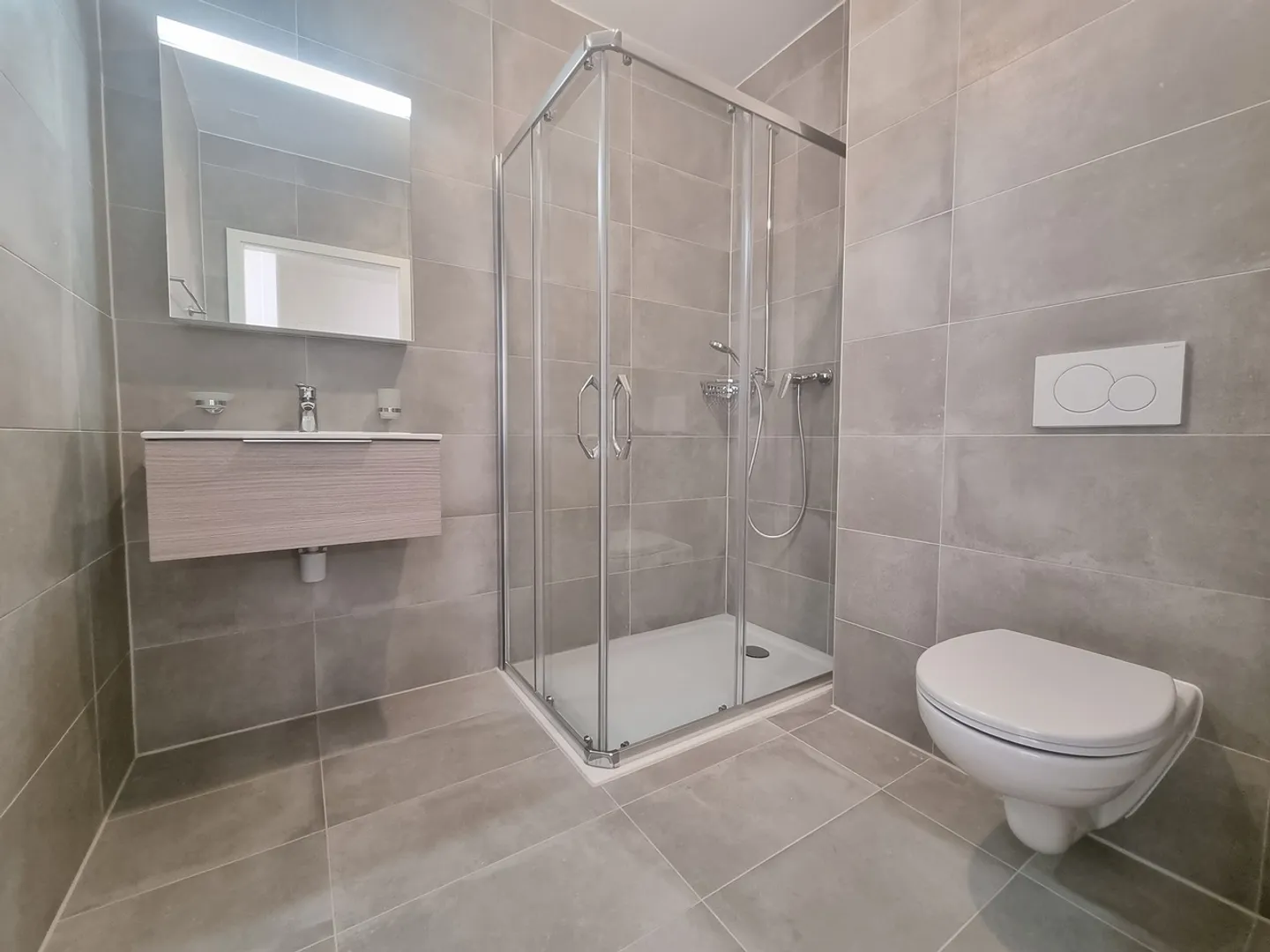 OLLON - APPARTAMENTO DI 3.5 LOCALI CON BALCONE PER RENDIMENTO - Foto 6 di 9