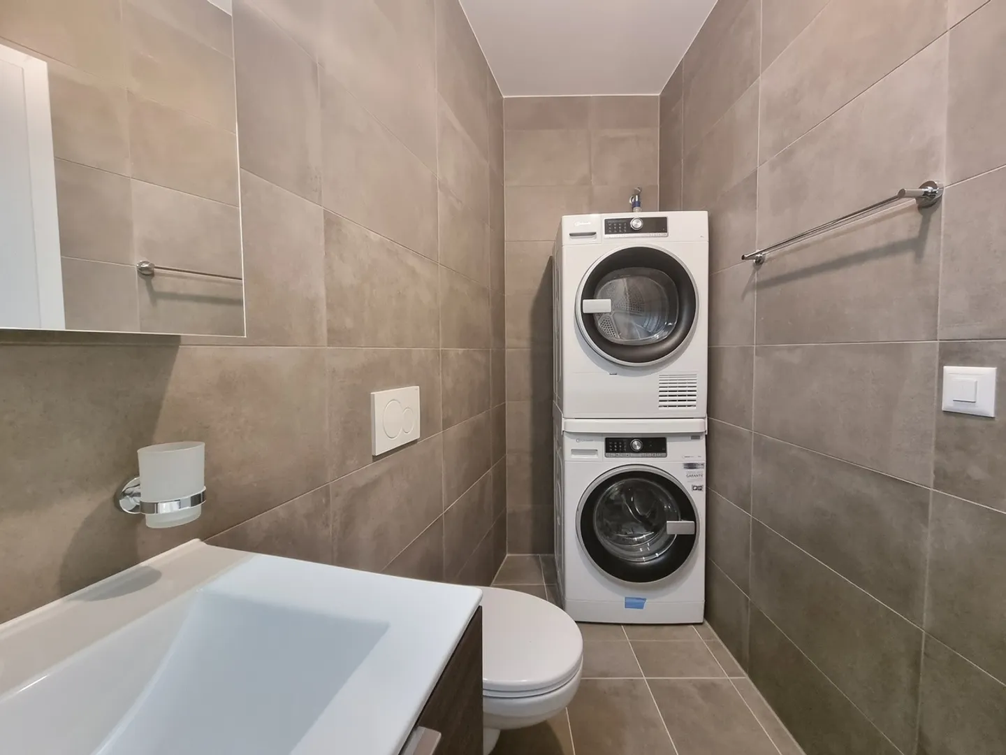 OLLON - APPARTAMENTO DI 3.5 LOCALI CON BALCONE PER RENDIMENTO - Foto 9 di 9