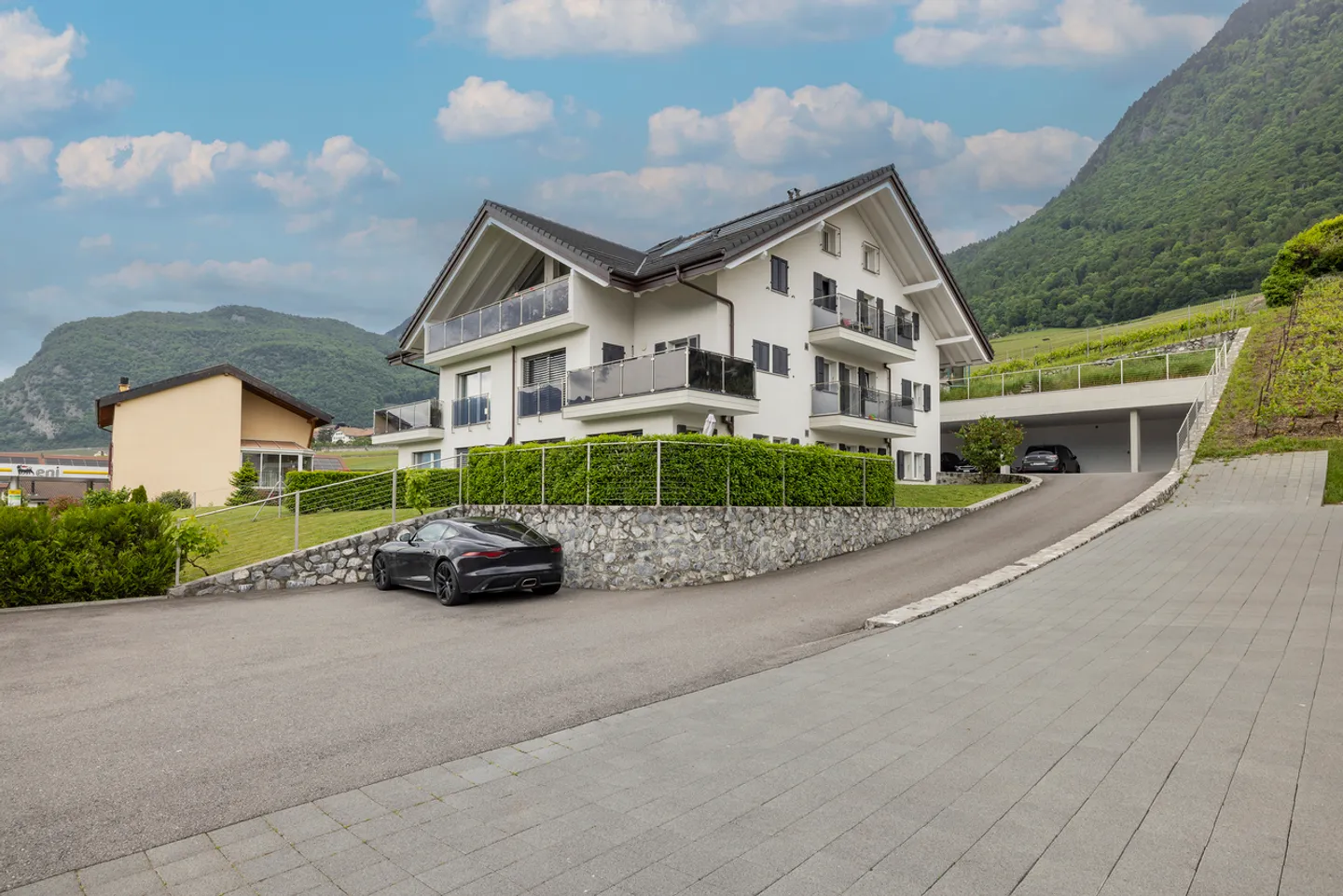 MAGNIFIKANTE GELEGENHEIT - GEBÄUDE MIT INTERESSANTER RENDITE! - Foto 1 von 13