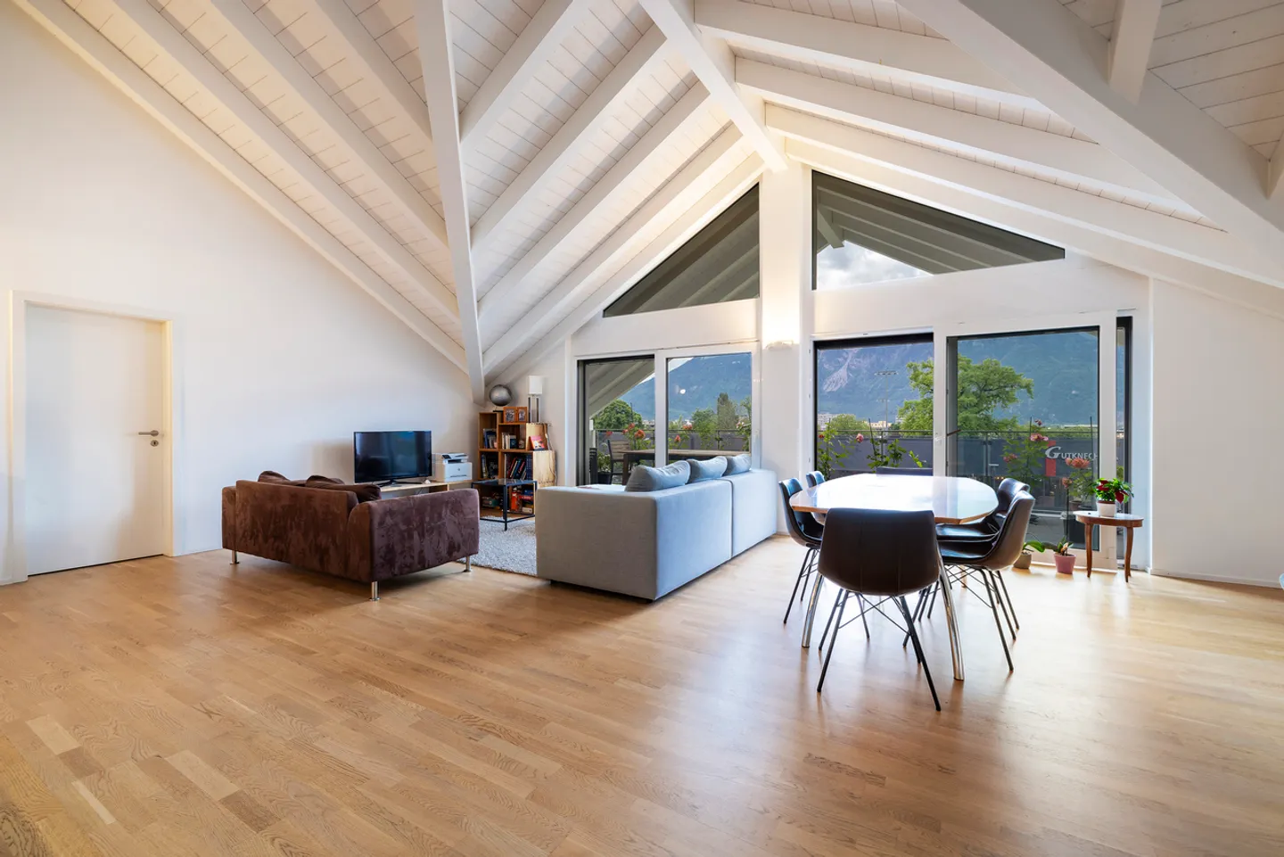 MAGNIFIKANTE GELEGENHEIT - GEBÄUDE MIT INTERESSANTER RENDITE! - Foto 6 von 13