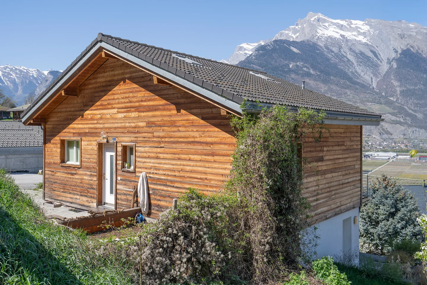 Chalet-villa with 2 apartments - Photo 12 of 13