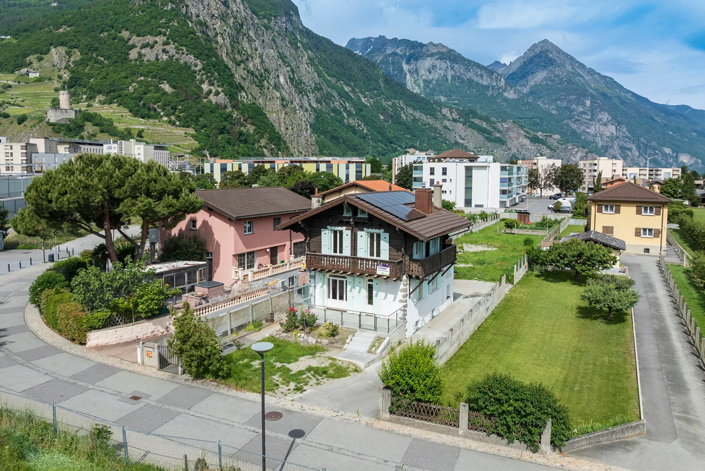 ABBONAMENTO GENERALE CFF OFFERT PER QUESTA VILLA VICINO ALLA STAZIONE! - Foto 3 di 13