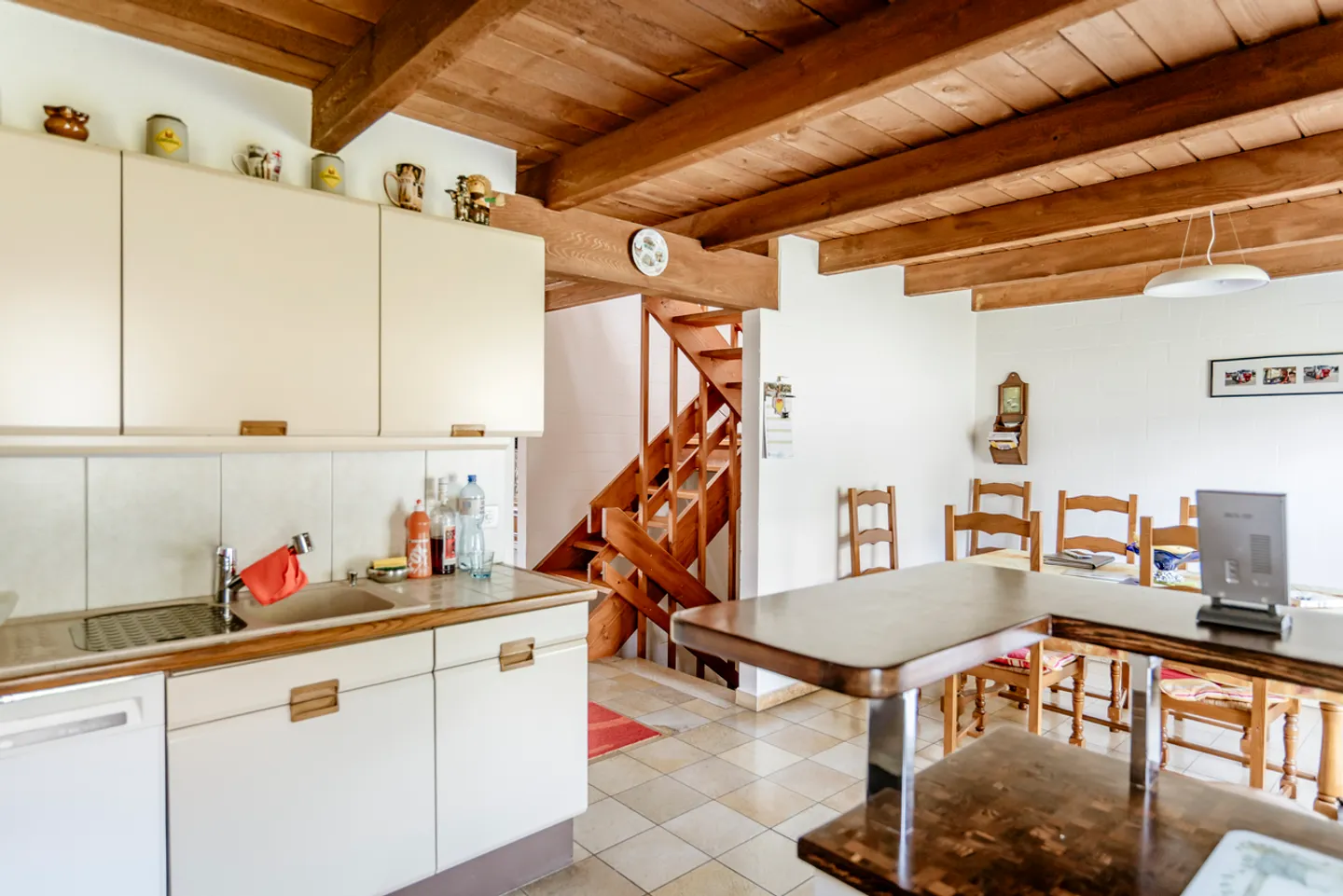 Cozy and warm terraced house - Photo 2 of 13