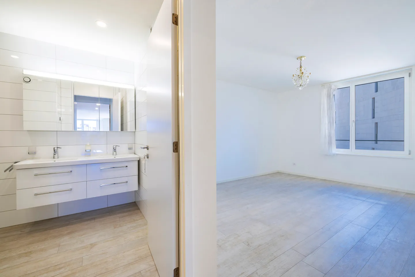 Posizione ideale! Appartamento di 4,5 locali con vista lago - Foto 5 di 13