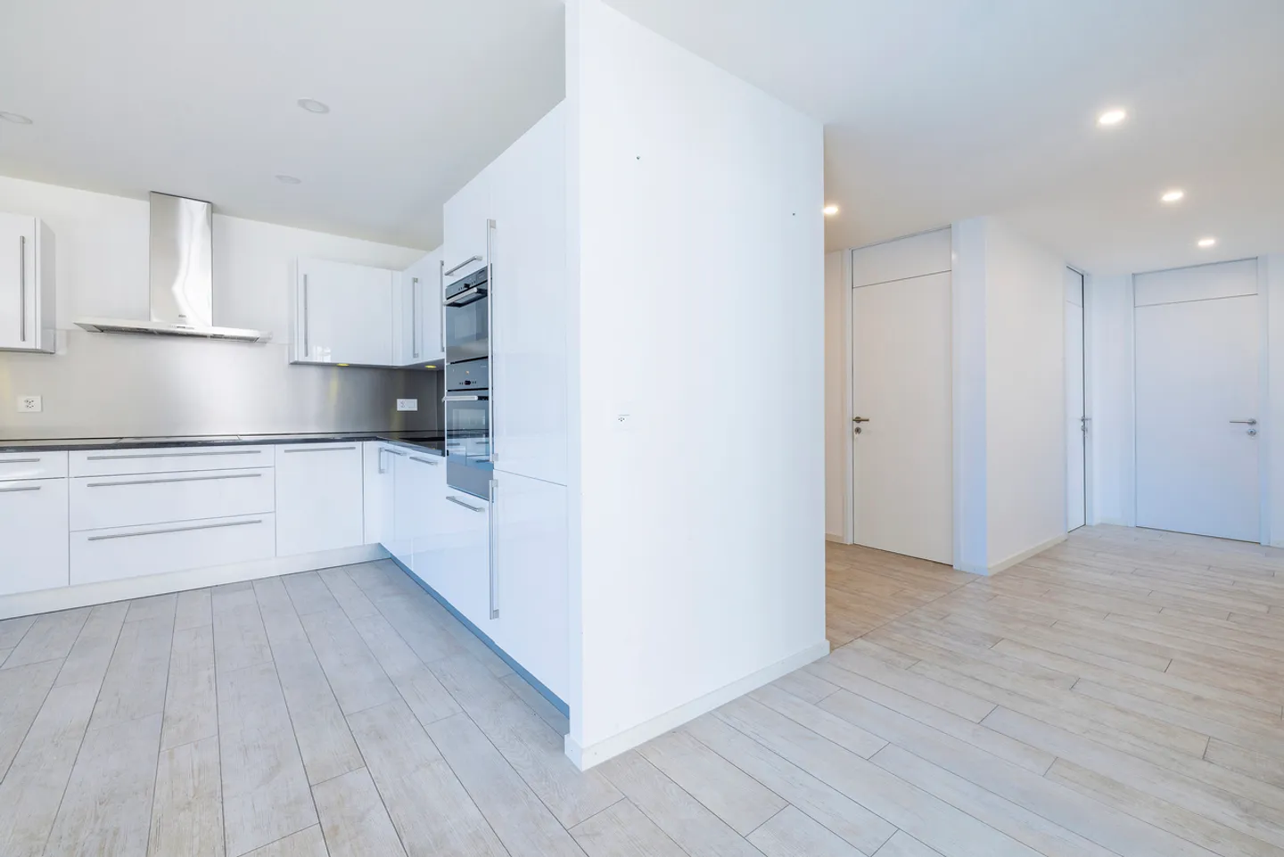 Posizione ideale! Appartamento di 4,5 locali con vista lago - Foto 12 di 13