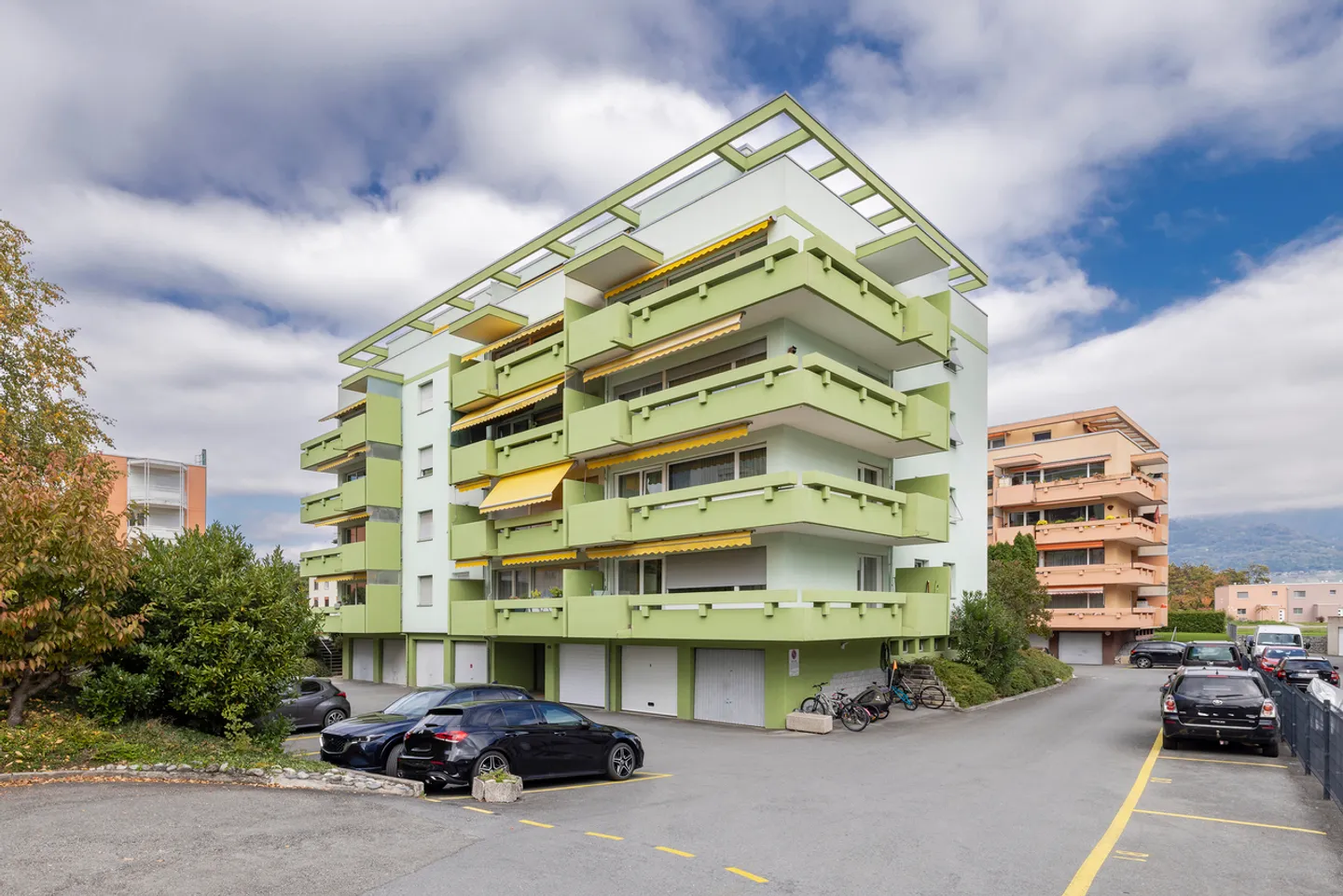 Monthey - 4.5 room apartment with corner balcony - Photo 1 of 13
