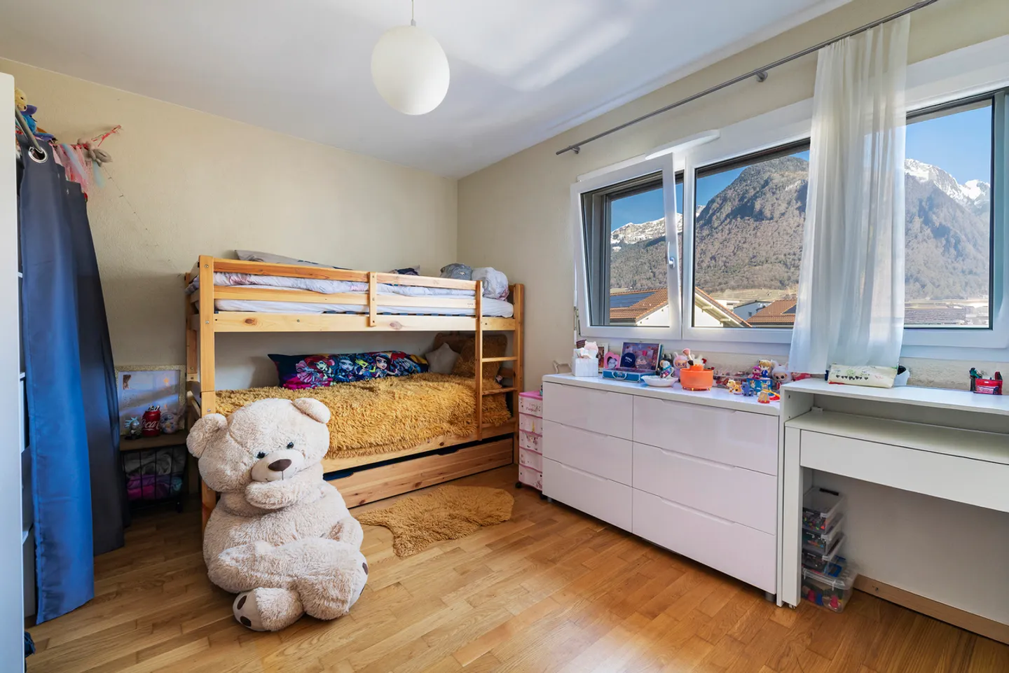 Große zeitgenössische Wohnung in einem charmanten Wohnviertel - Foto 10 von 13