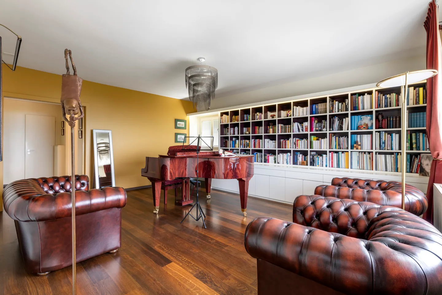 Alloy of elegance and character for this property in Lausanne - Photo 12 of 13