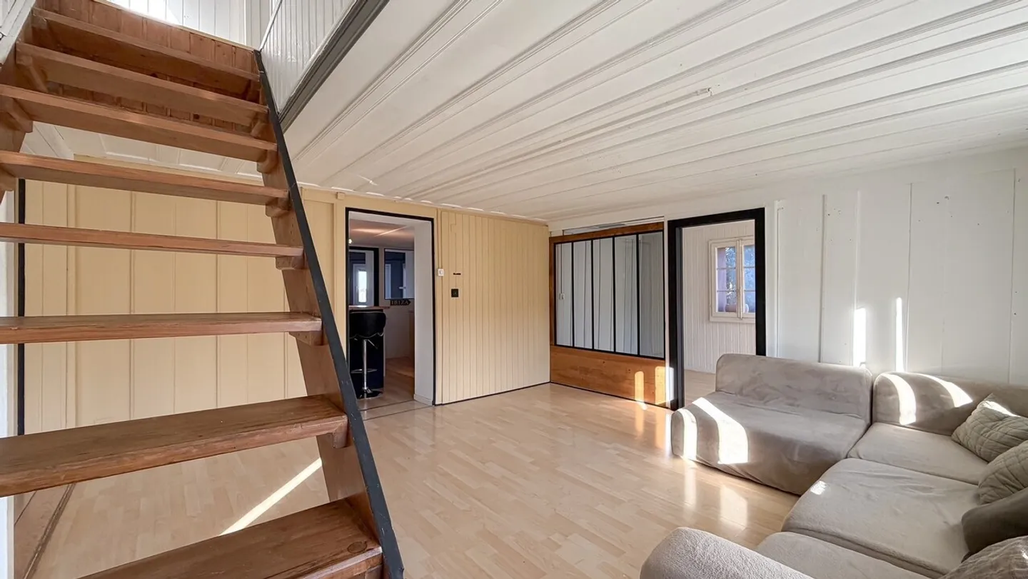 HOUSE WITH 2 SEPARATE UNITS, GARAGE AND PARKING SPACES - Photo 8 of 13