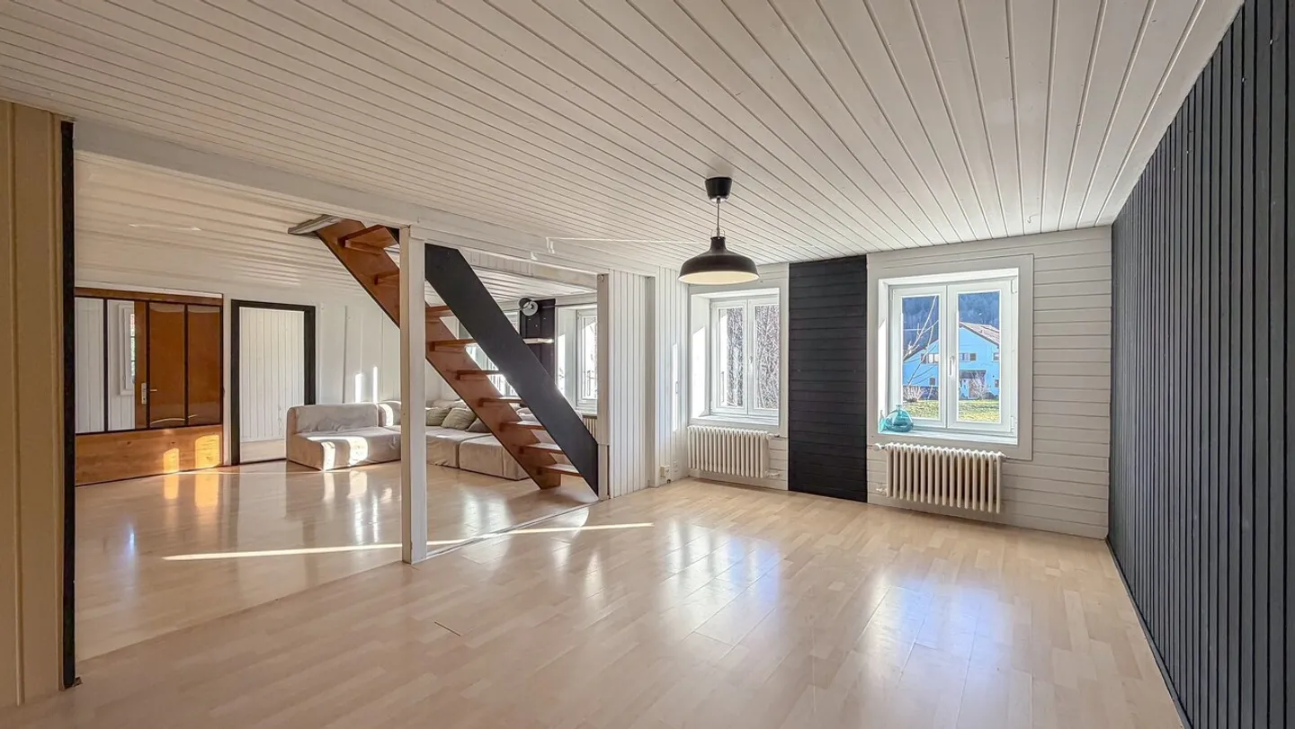 HOUSE WITH 2 SEPARATE UNITS, GARAGE AND PARKING SPACES - Photo 5 of 13