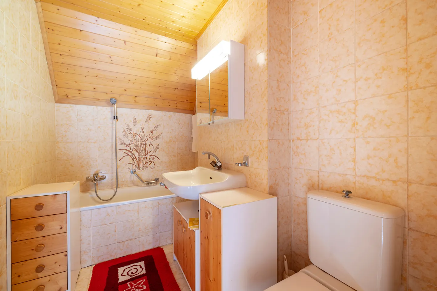 Charming chalet-style apartment with fireplace in the center of the village! - Photo 9 of 13