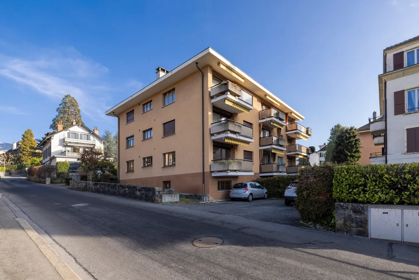 Central address and peaceful setting, just steps from schools and amenities - Photo 13 of 13