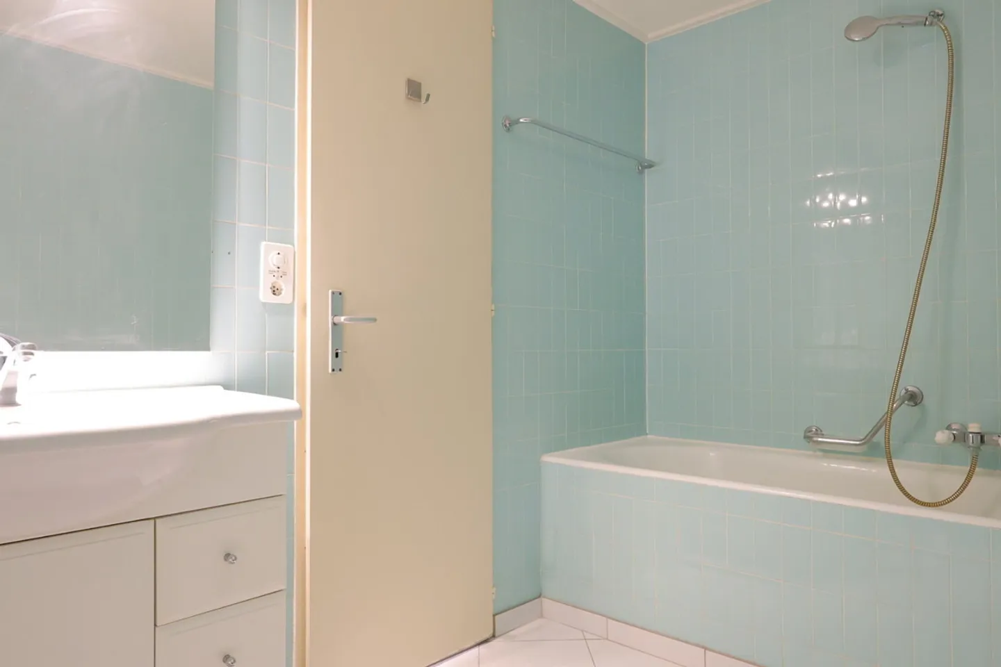 Große 2,5 Zimmer mit Balkon, EXKLUSIVITÄT - Foto 5 von 7