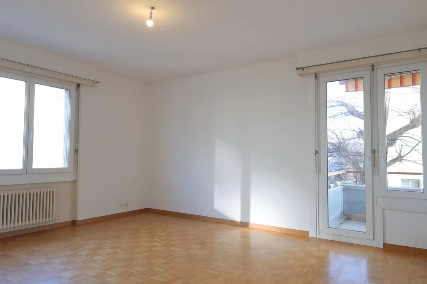 Large 2.5 rooms with balcony, EXCLUSIVITY - Photo 1 of 12