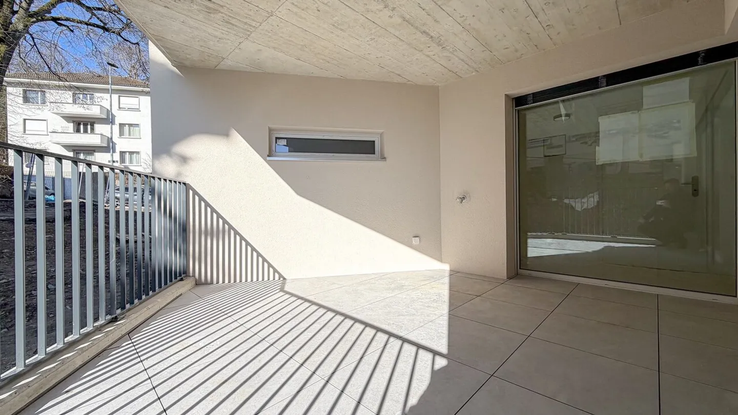 Charming 3.5P New Apartment with Terrace Steps from Fribourg Train Station - Photo 5 of 11