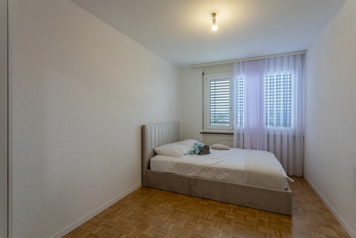 5.5P ON 4TH FLOOR WITH UNDERGROUND PARKING LOT 12 - Photo 5 of 11