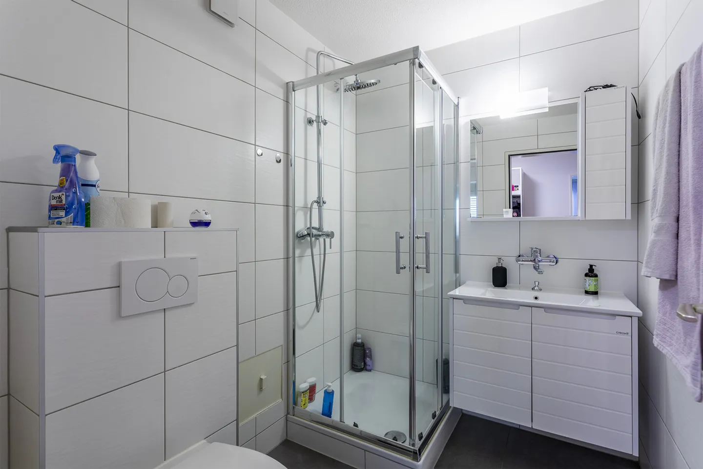 5.5P ON 4TH FLOOR WITH UNDERGROUND PARKING LOT 12 - Photo 4 of 11