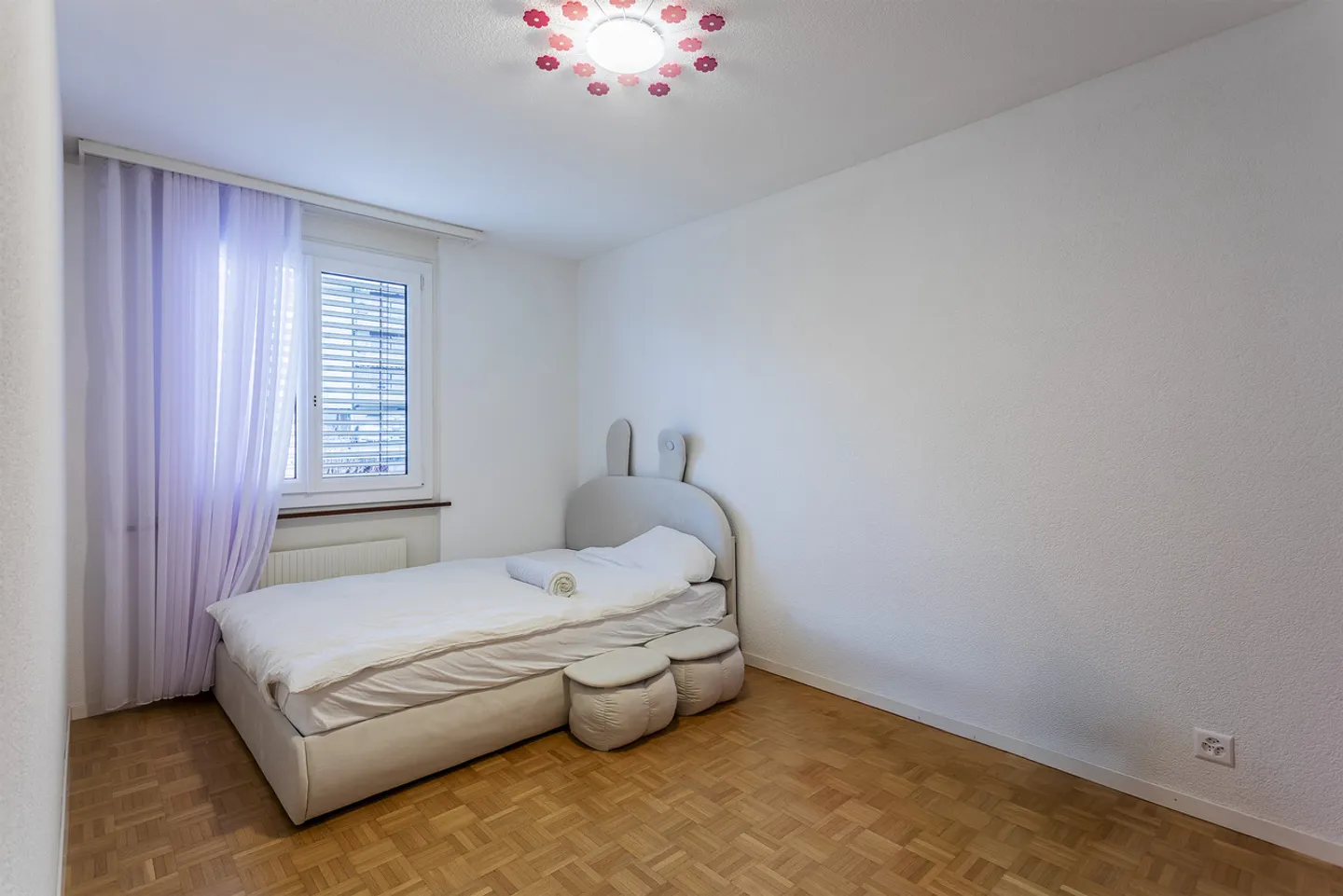 5.5P ON 4TH FLOOR WITH UNDERGROUND PARKING LOT 12 - Photo 6 of 11