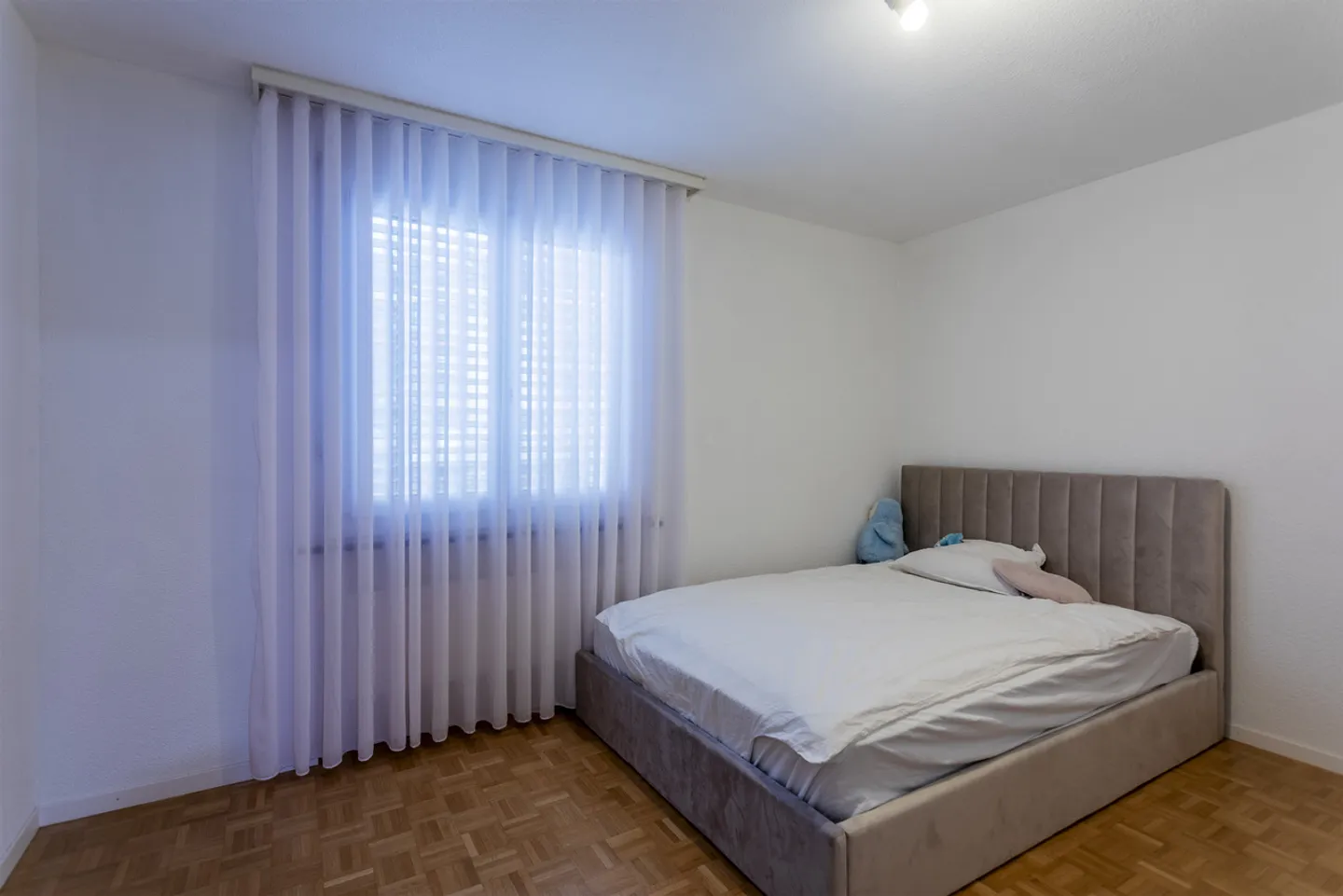 5.5P ON 4TH FLOOR WITH UNDERGROUND PARKING LOT 12 - Photo 9 of 11