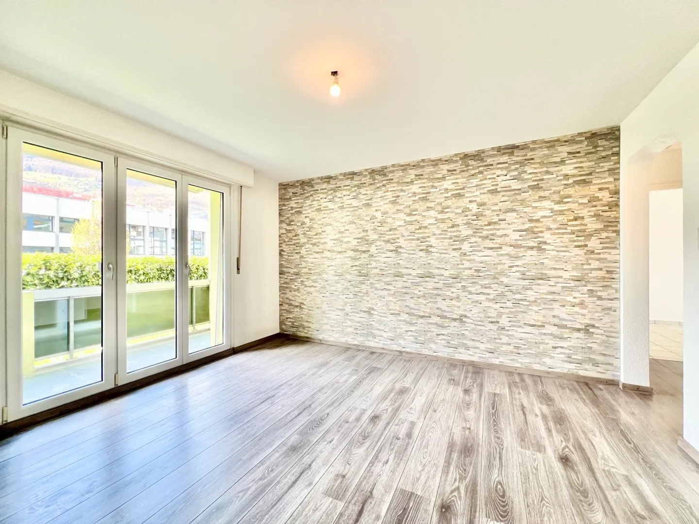 3,5-Zimmer-Wohnung mit Balkon in Monthey - Foto 2 von 13