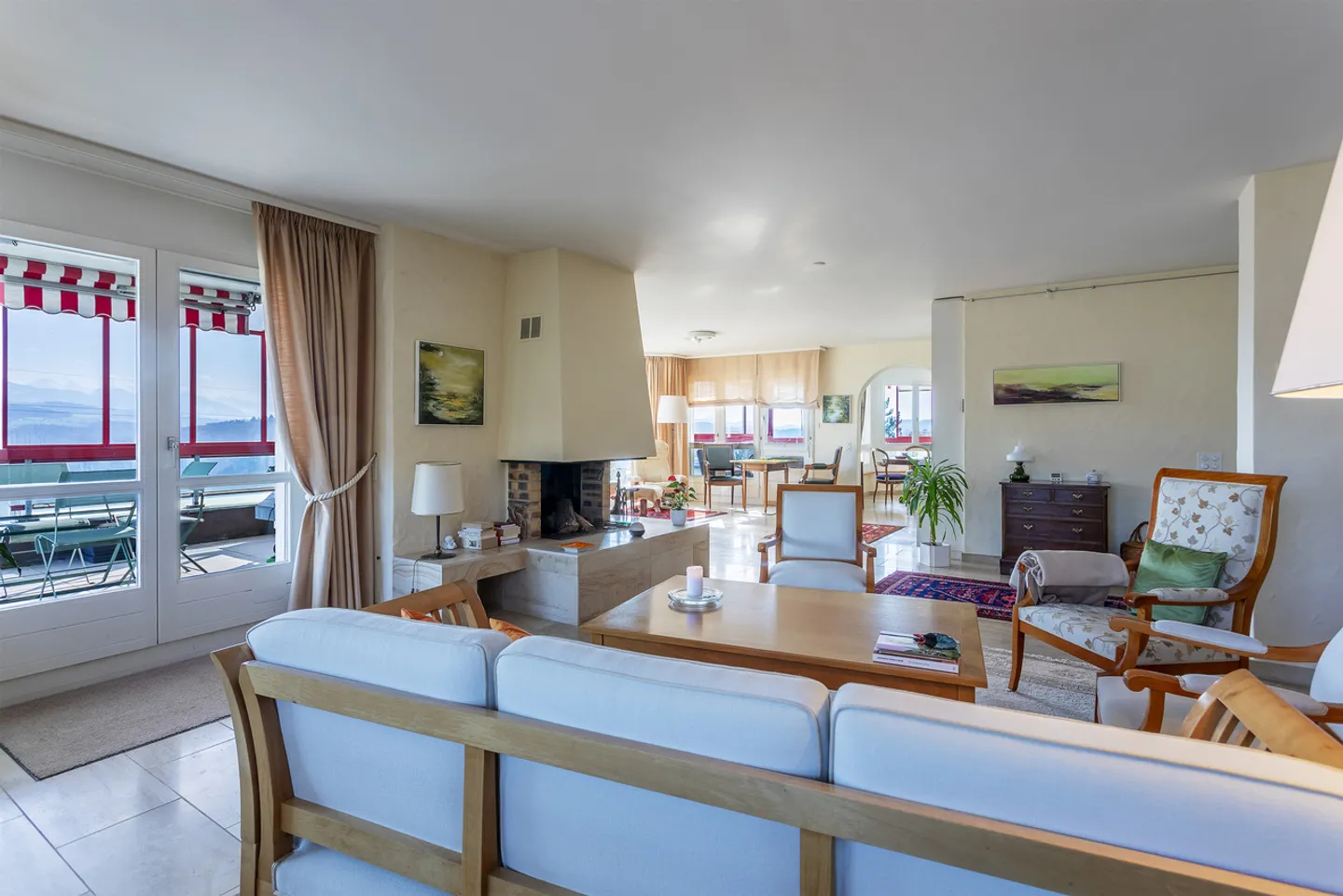 7-room penthouse on the 3rd floor of a condominium building - Photo 3 of 10