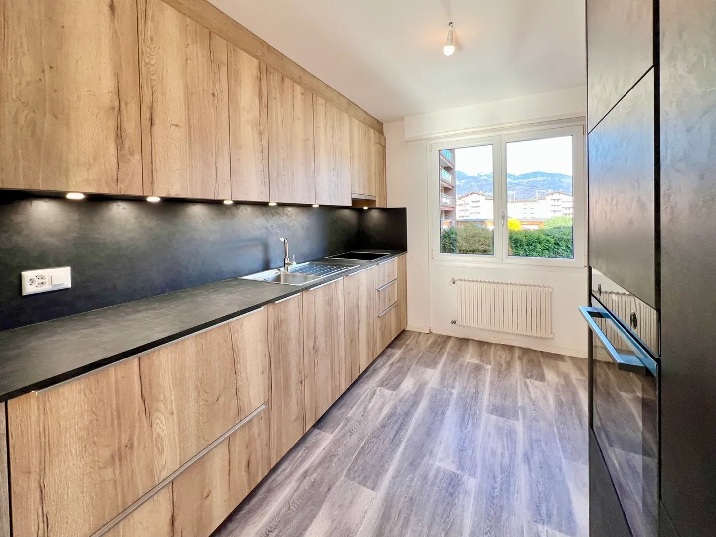 4.5-Zimmer-Wohnung mit Balkon in Monthey - Foto 4 von 13