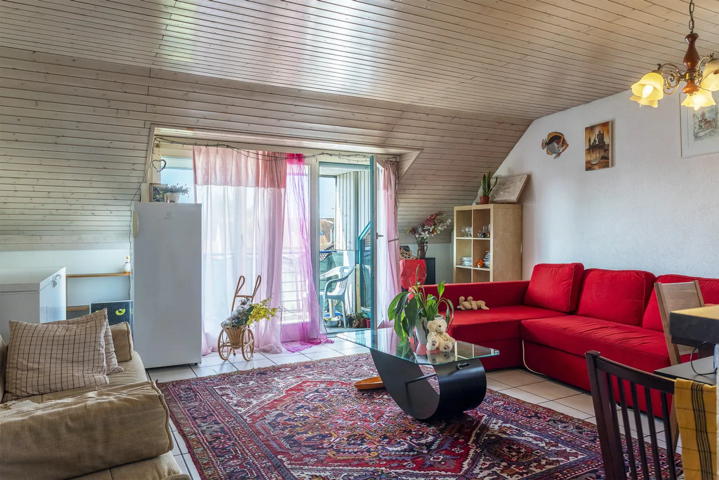 Appartement 4,5 pièces dans une rue calme du centre-ville - Photo 1 sur 7