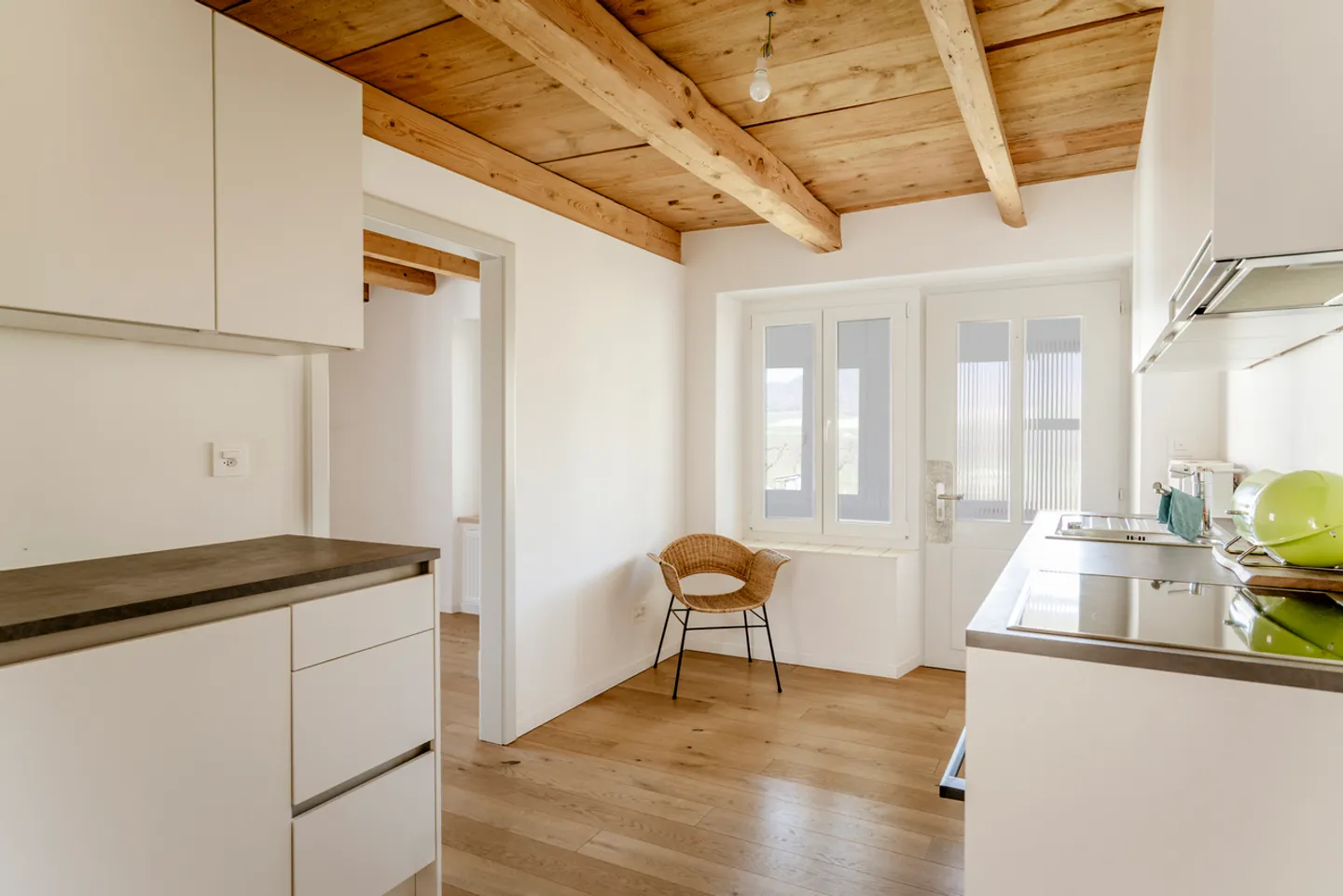 Bâtisse de Village Rénovée - Photo 6 sur 13