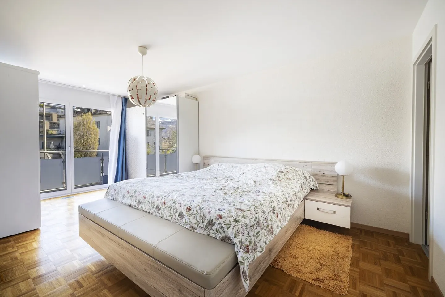 Appartement traversant 4.5 pièces avec jardin au centre de Monthey - Photo 4 of 12