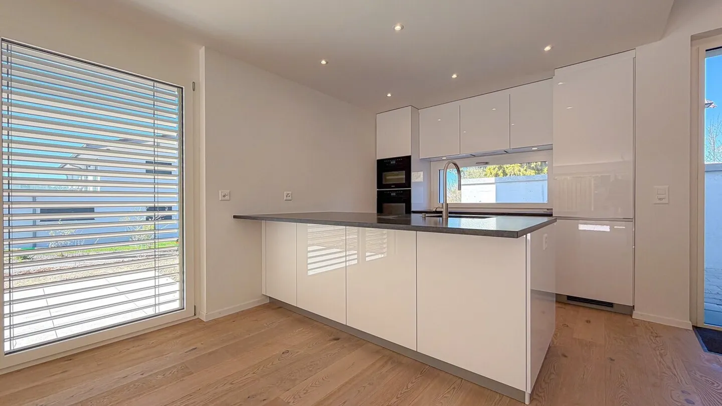 Last opportunity! New villa with garden and two terraces - Photo 5 of 13