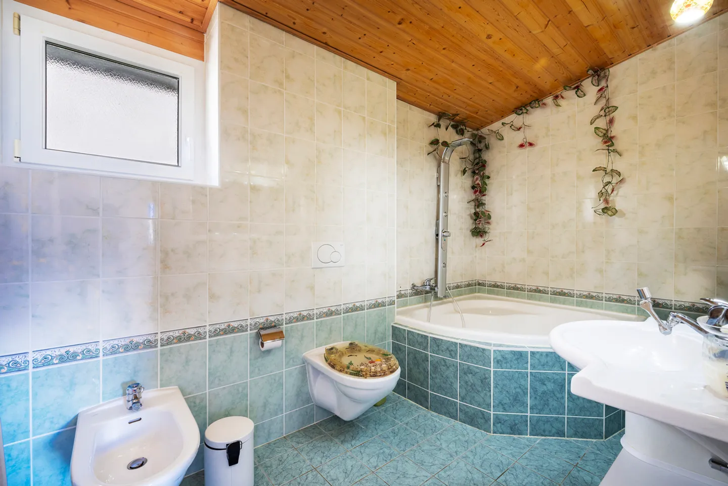 Villa spacieuse avec jardin - Photo 11 sur 13