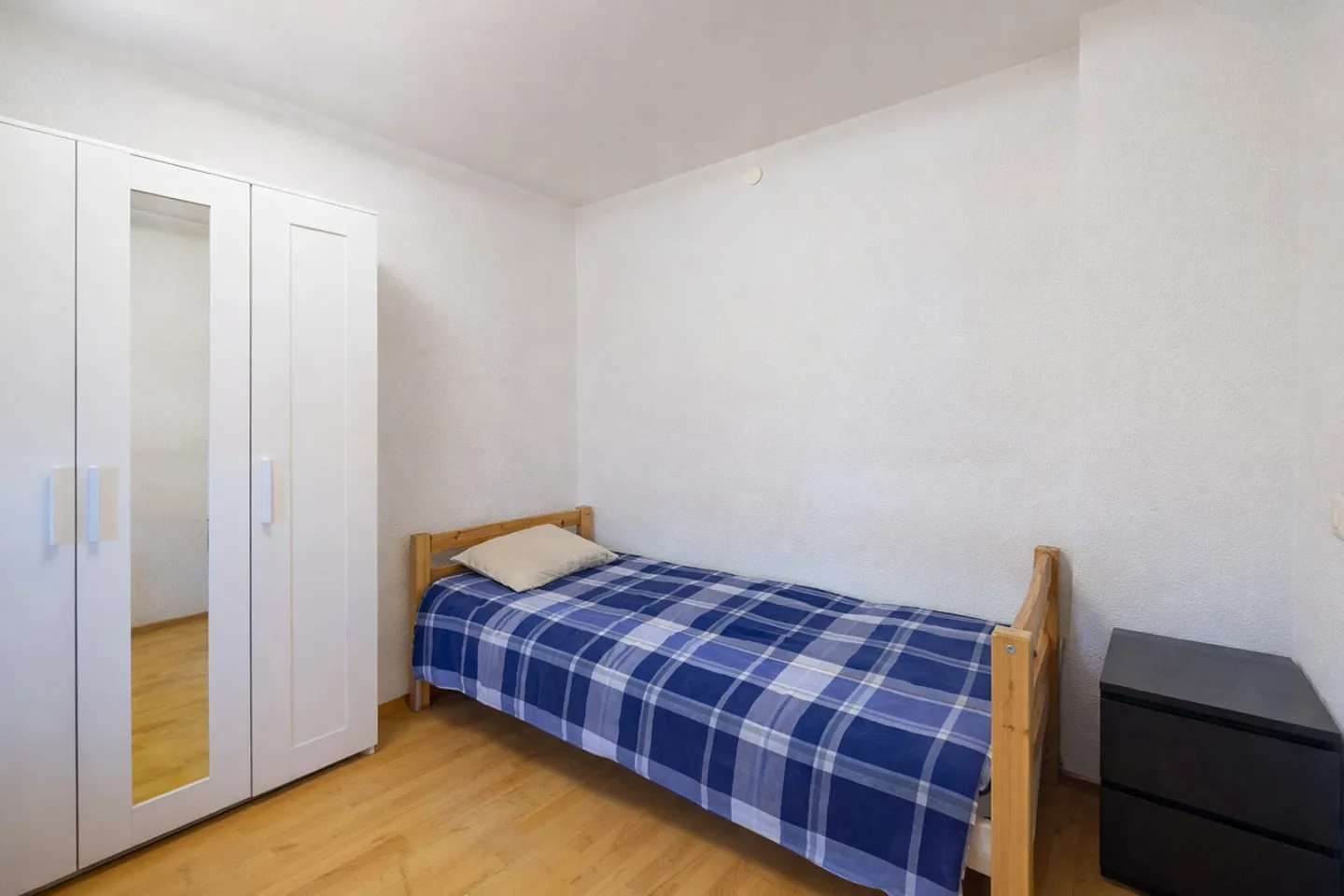 4.5 camere luminose con balconi, vista lago e grande potenziale - Foto 5 di 11