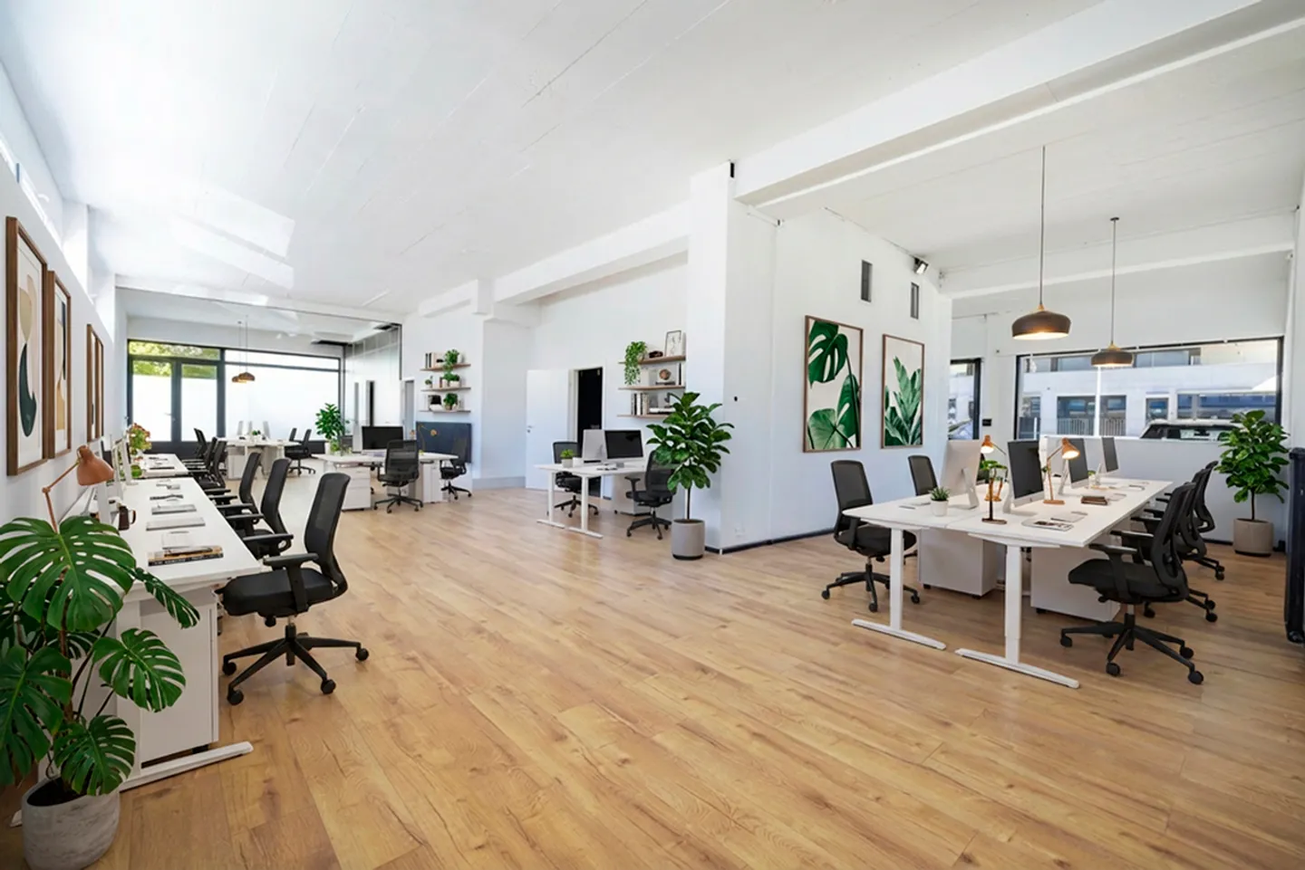 Commercial premises ideally located next to the Place de Rome - Photo 3 of 13