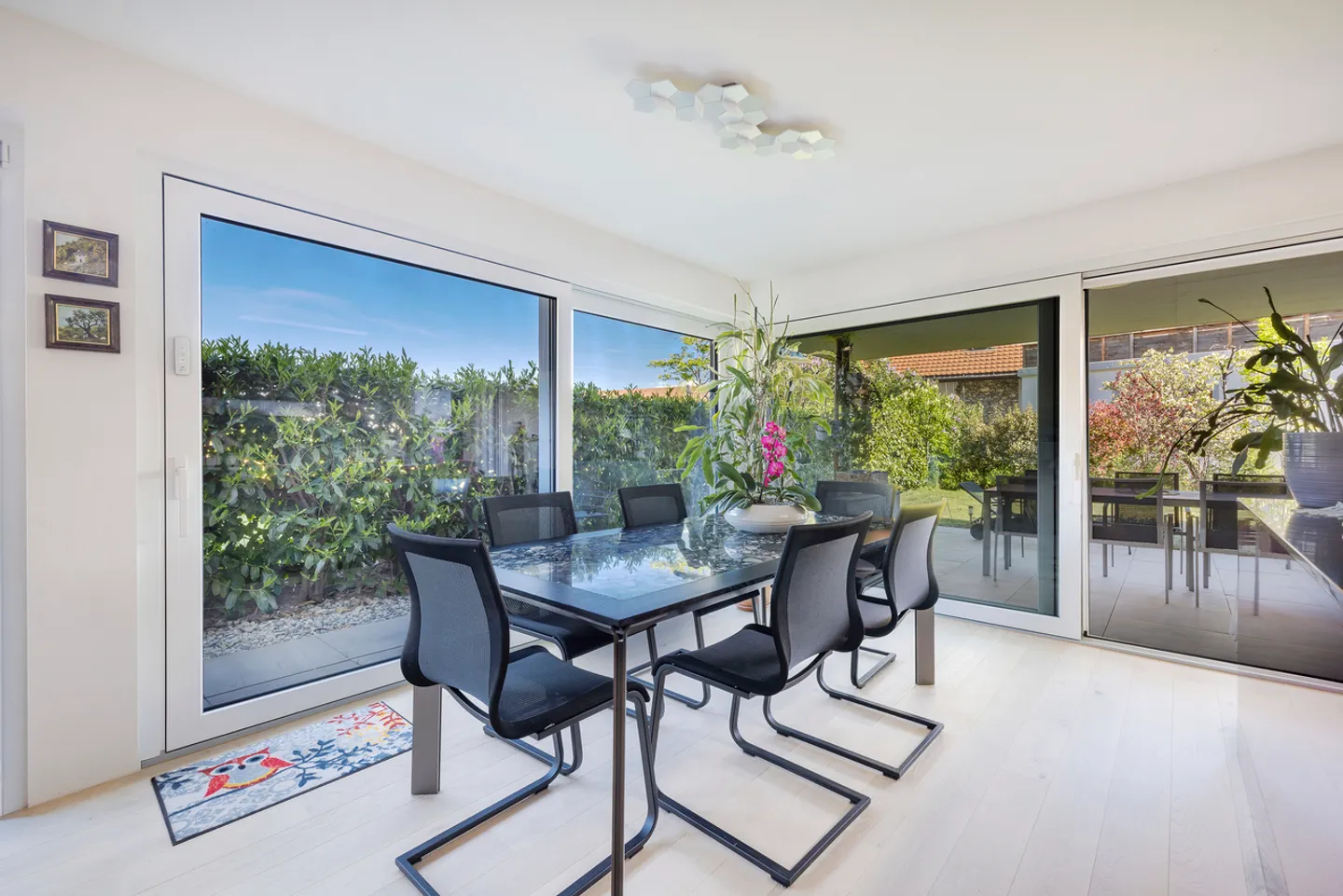 Charming Apartment with Garden - Photo 13 of 13