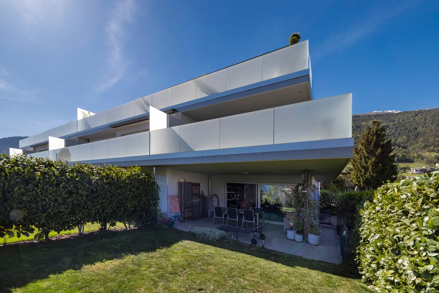 Charming Apartment with Garden - Photo 1 of 13