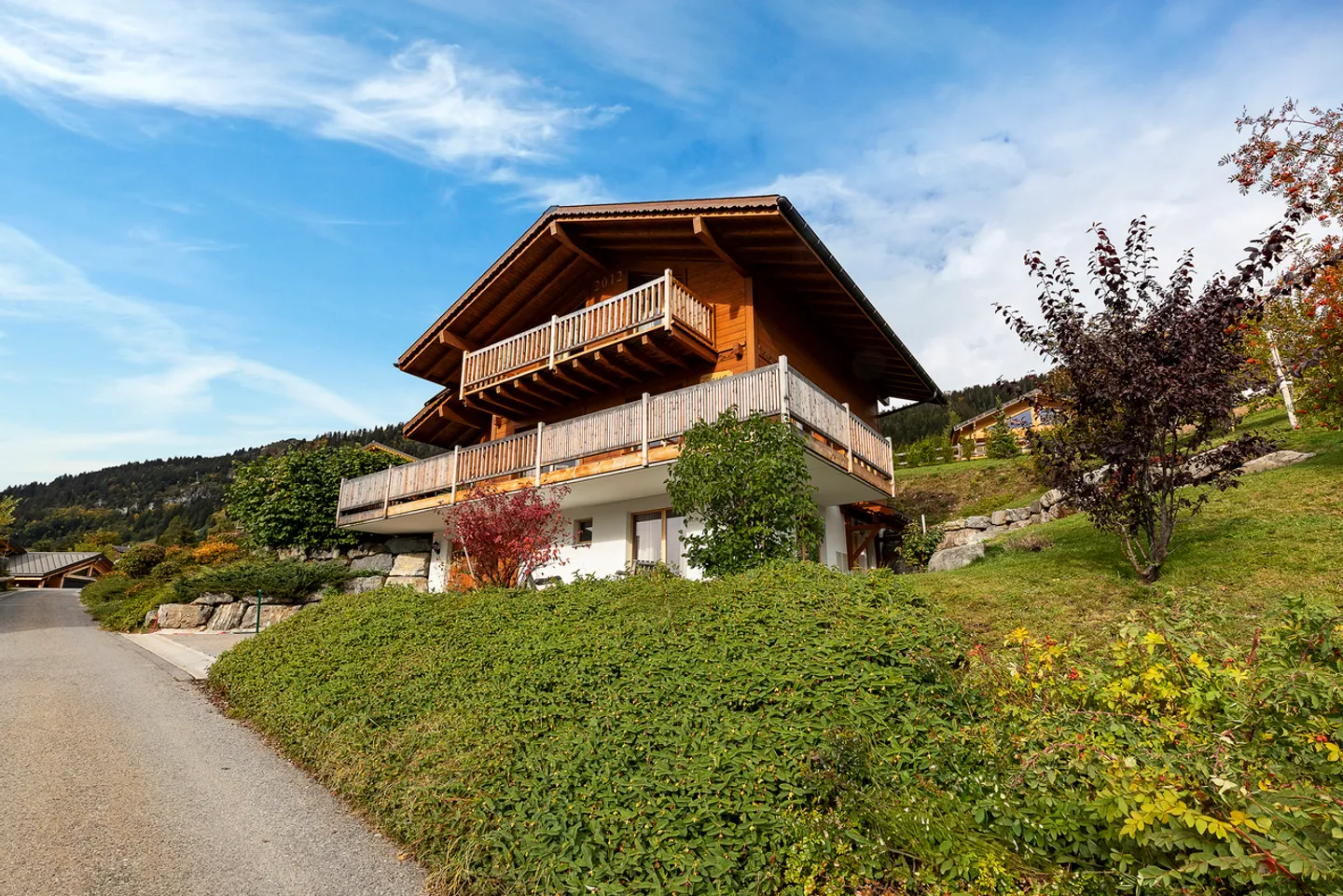 Magnificent chalet with beautiful garden &amp; superb view! - Photo 1 of 13